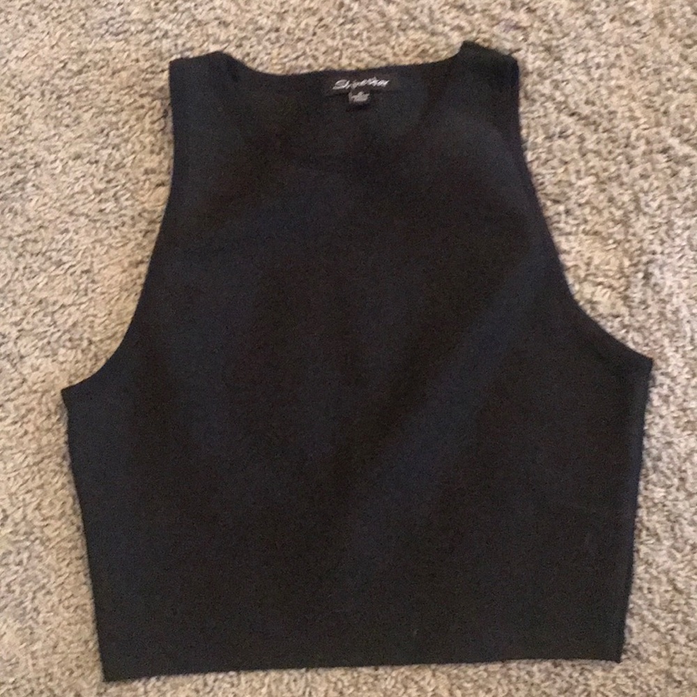 Cute little cropped tank top size small.